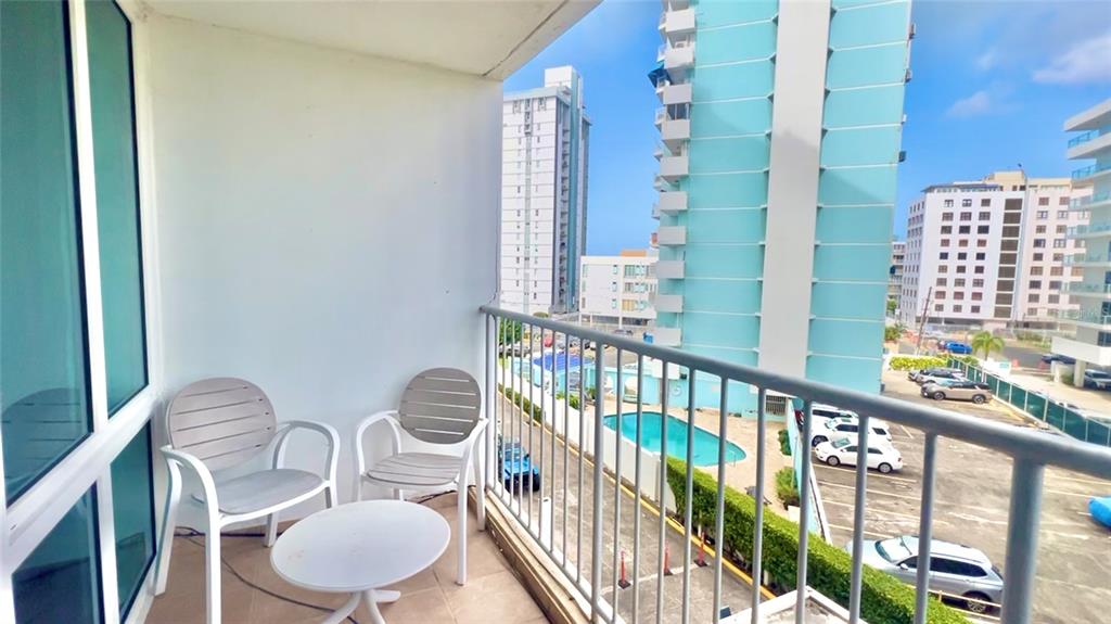 6165 AV. ISLA VERDE UNIT 272