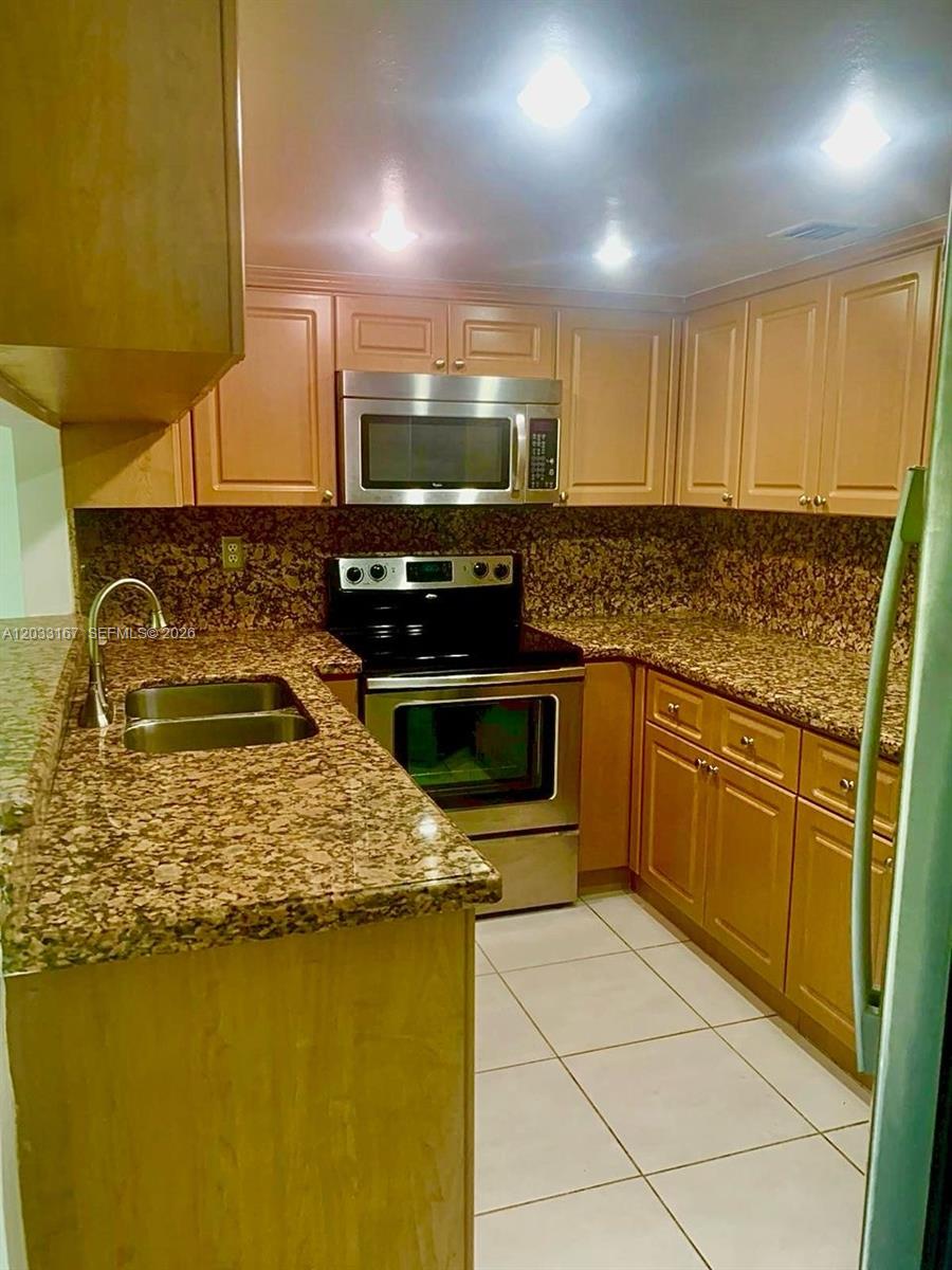 8305 SW 152nd Ave # 409, Miami FL 33193