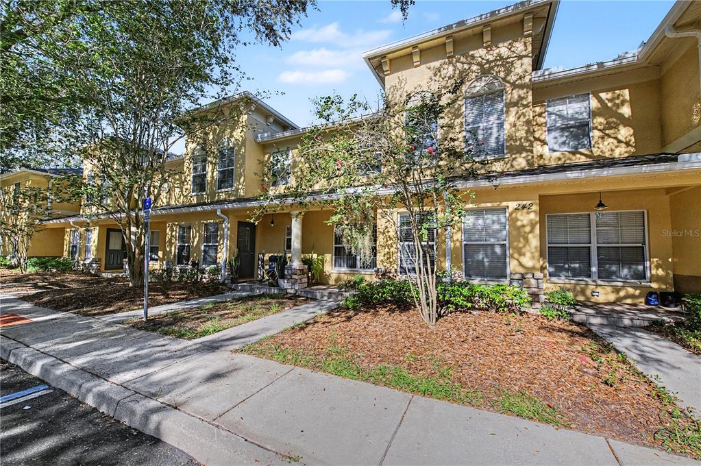 240 CASTLEKEEPER PLACE, VALRICO, FL — photo 3 of 30