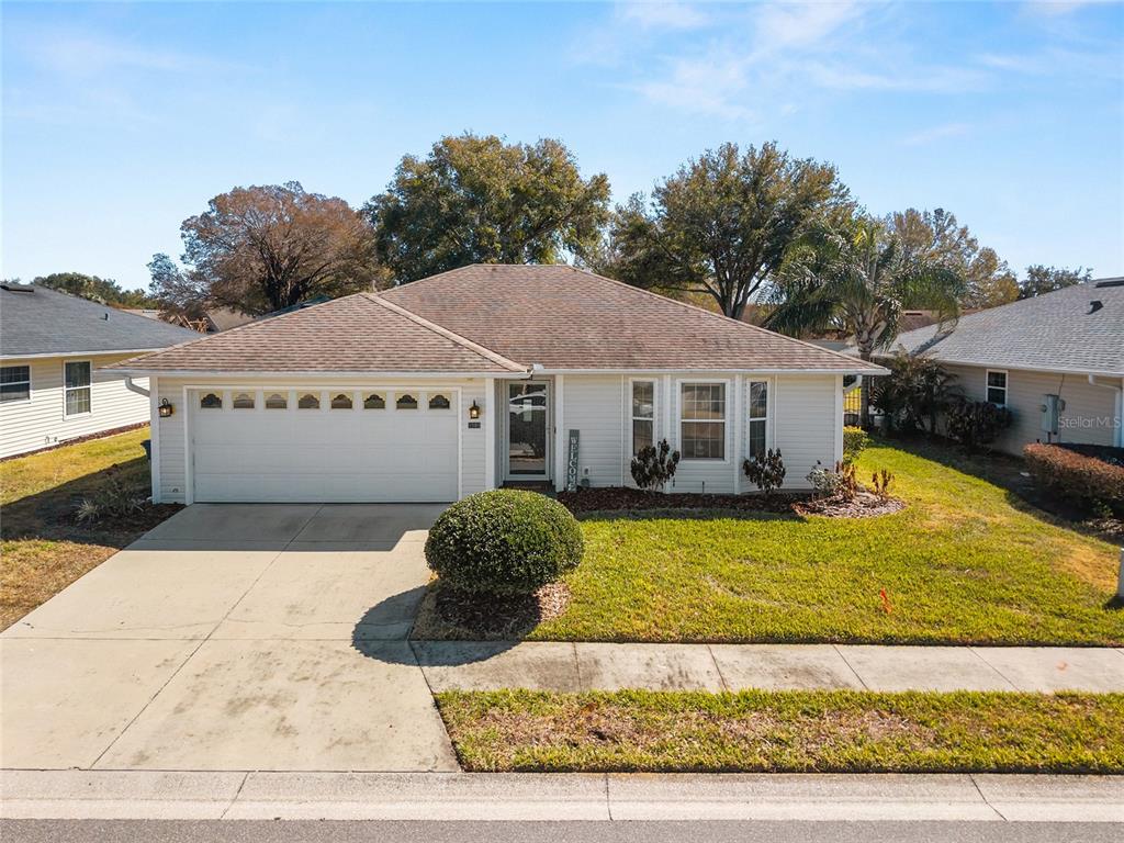 1969 GOLDEN PALM CIRCLE
