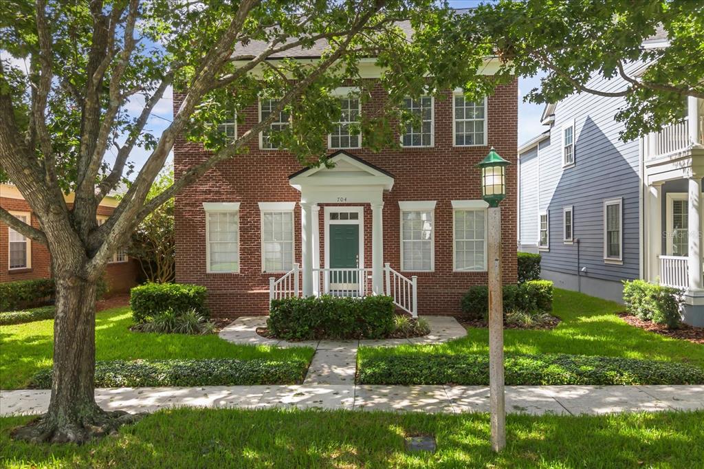 704 HONEYSUCKLE AVENUE