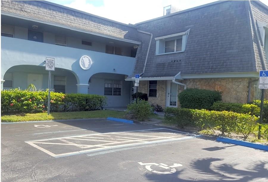 4271 NW 5th St # 106, Plantation FL 33317
