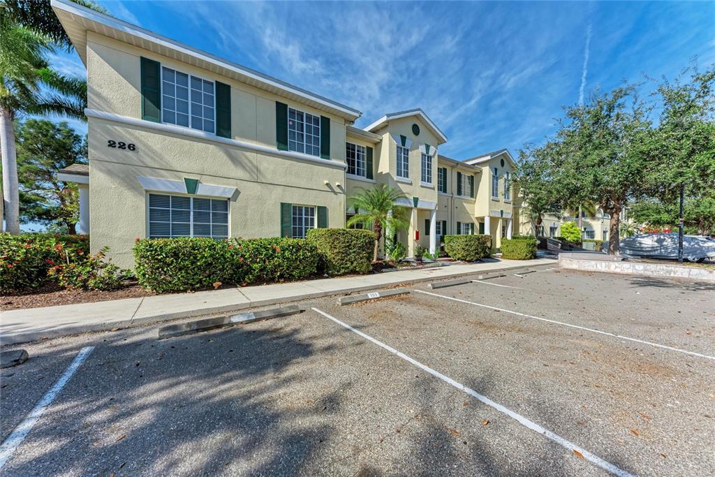 226 CAPE HARBOUR LOOP UNIT 104, BRADENTON, FL — photo 4 of 30