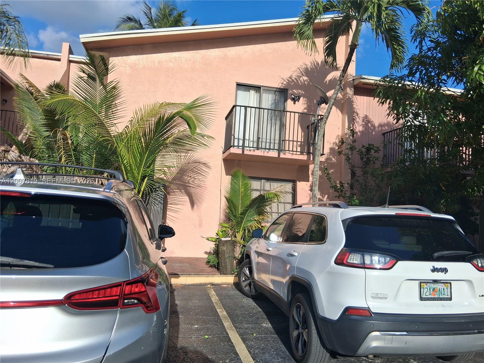 3429 SW 52nd Ave, Pembroke Park FL 33023