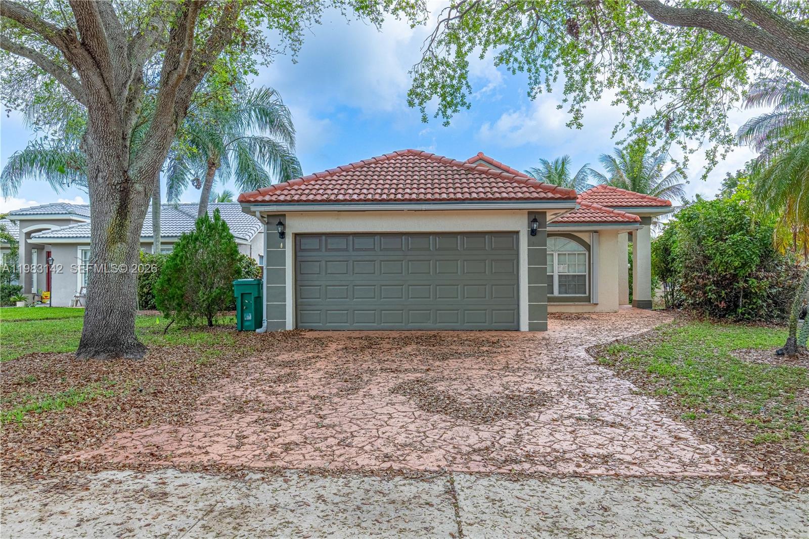 12615 SW 7th Pl, Davie FL 33325