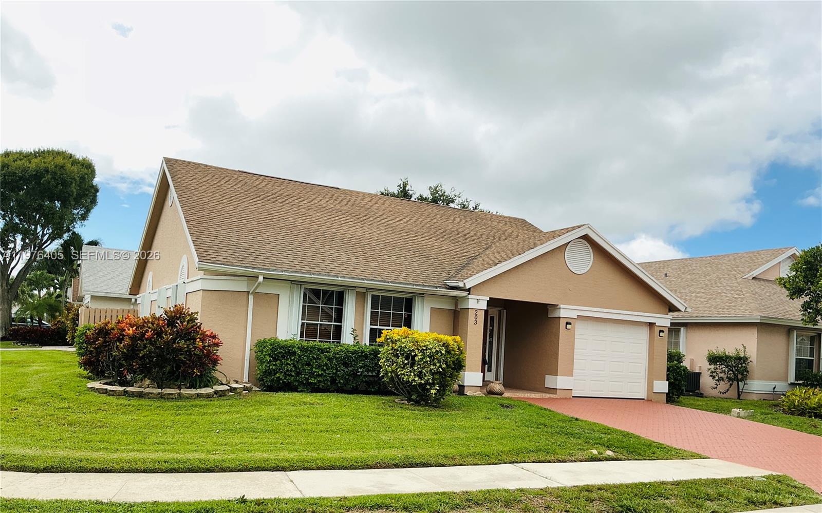 203 N Moccasin Trl N, Jupiter FL 33458