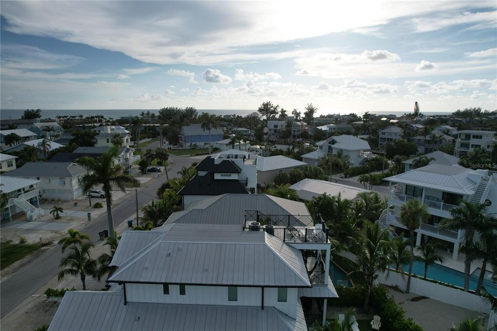 237 S HARBOR DRIVE, HOLMES BEACH, FL — photo 4 of 11