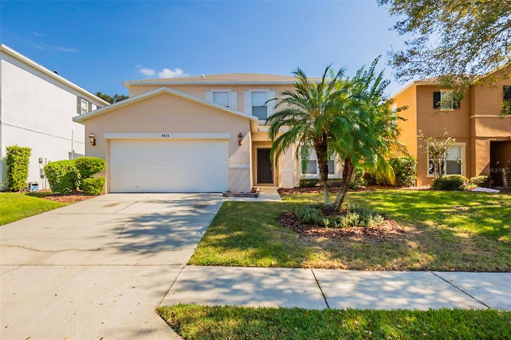 6924 LAKE EAGLEBROOKE DRIVE