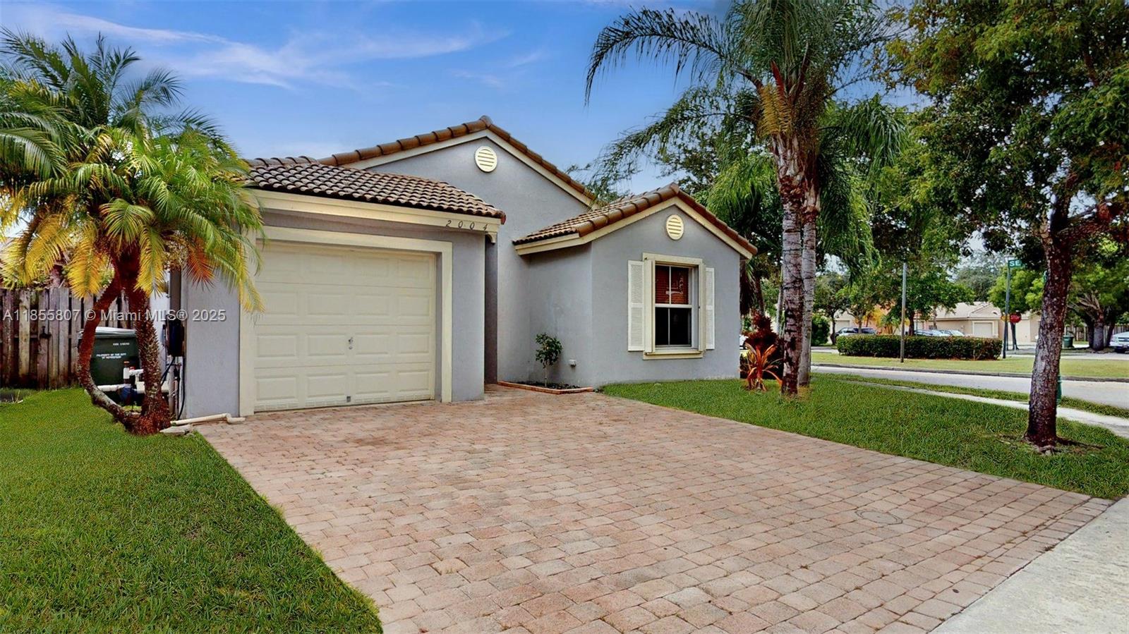 2004 SE 15th St, Homestead FL 33035