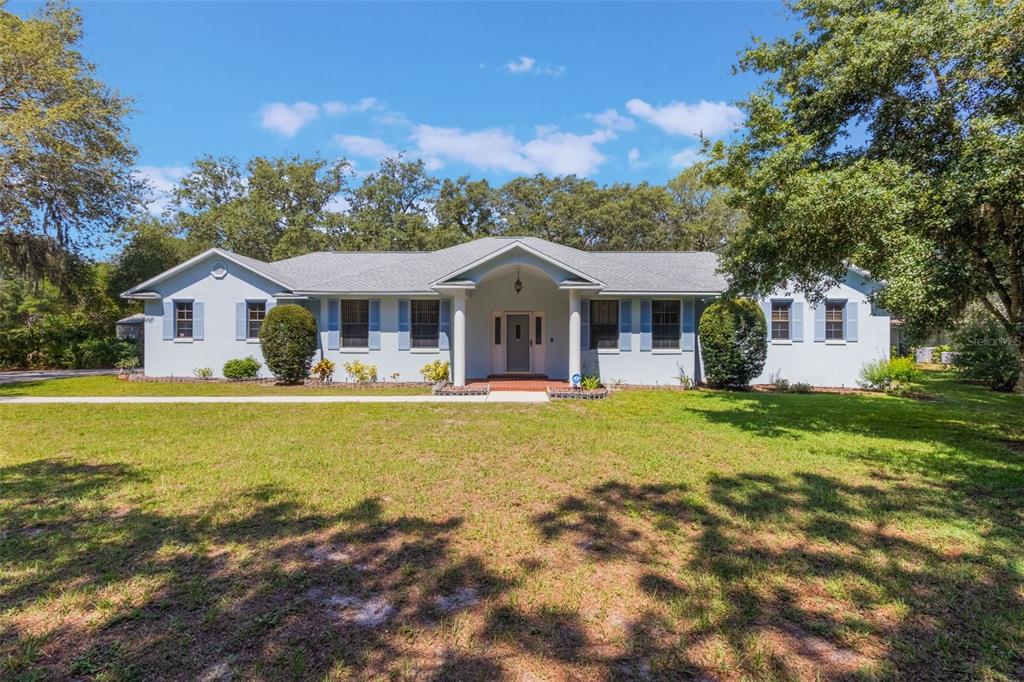 1131 COUNTRY OAKS BOULEVARD