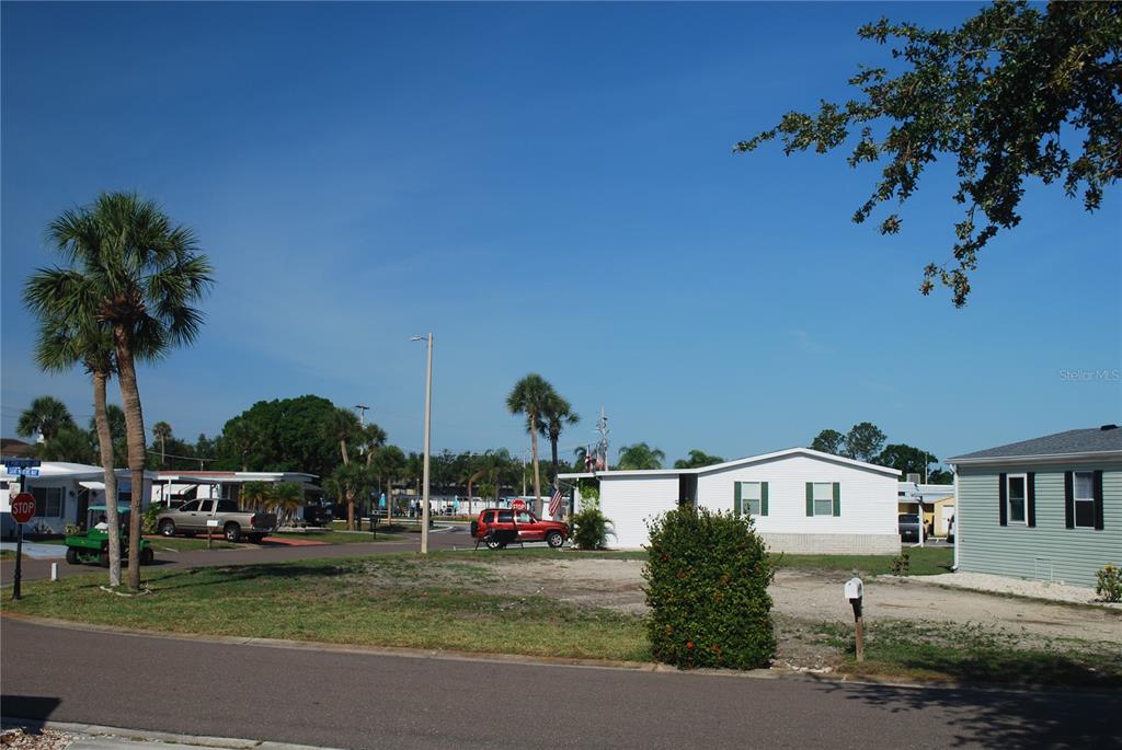 102 SAINT MARTINS WAY, APOLLO BEACH, FL — photo 3 of 3