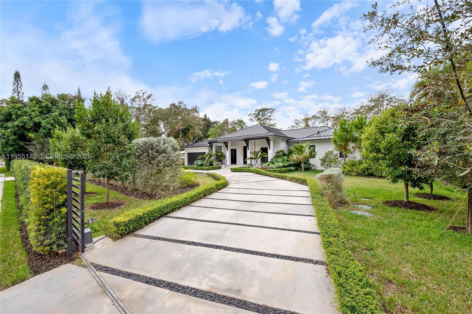 11600 SW 77th Ave, Pinecrest FL 33156, PINECREST, FL — photo 2 of 30