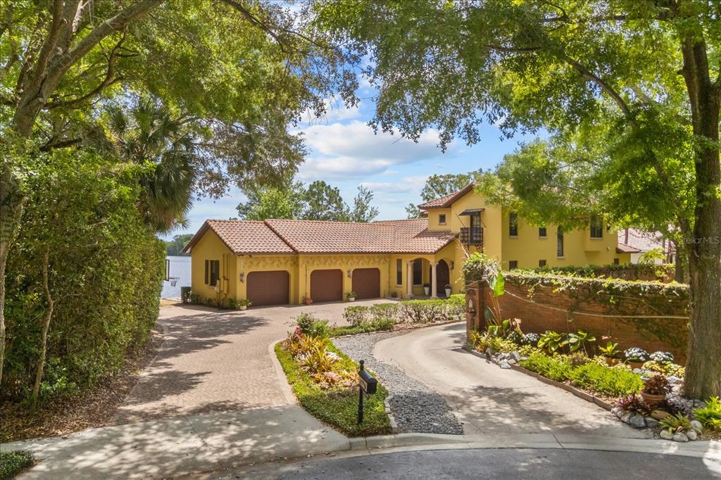 1244 E LAKE COLONY DRIVE