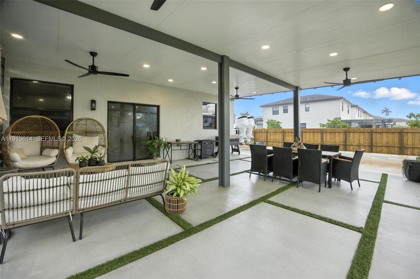 25009 SW 108th Ave, Homestead FL 33032