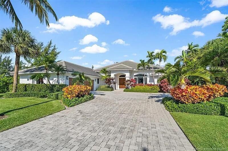 2941 Lake Drive, Singer Island FL 33404