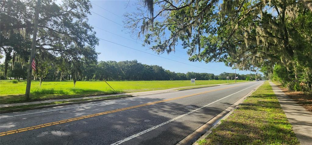 103 E 2ND AVENUE E, PIERSON, FL — photo 3 of 7