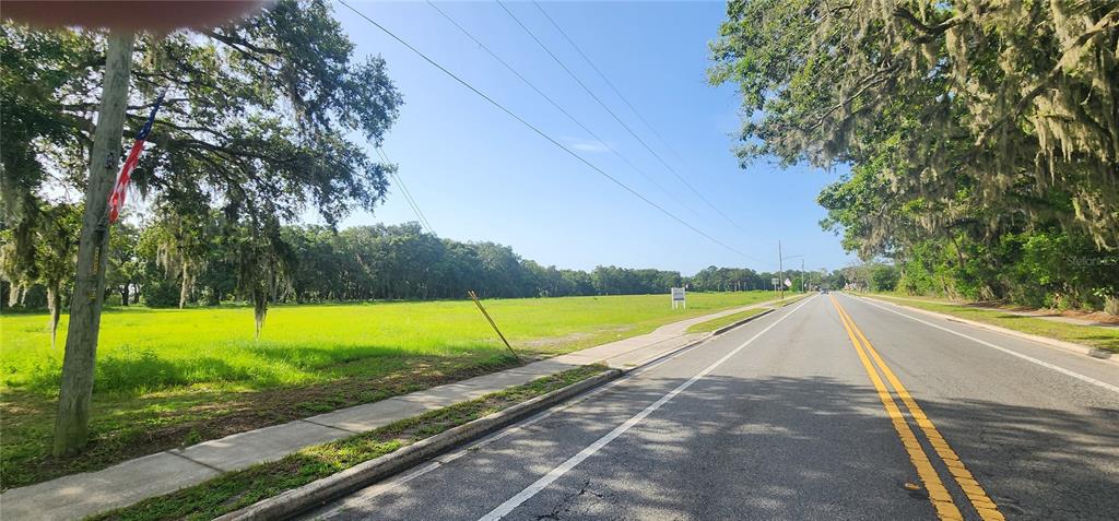 103 E 2ND AVENUE E, PIERSON, FL — photo 4 of 7
