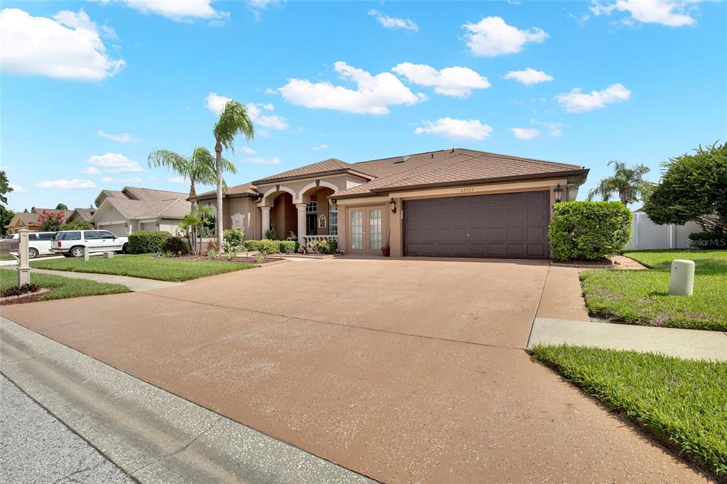 22523 WILLOW LAKES DRIVE, LUTZ, FL — photo 2 of 30