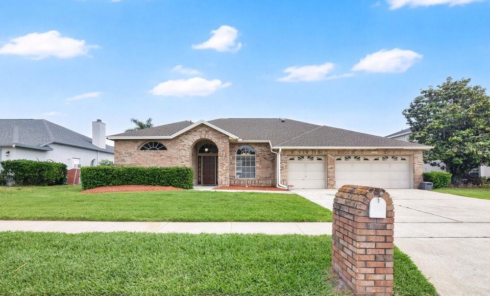 2210 BLOSSOMWOOD DRIVE