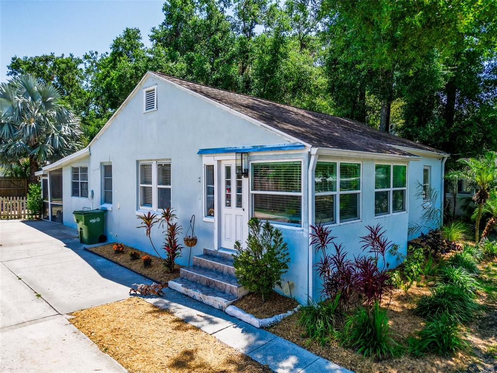1221 E HAMILTON AVENUE