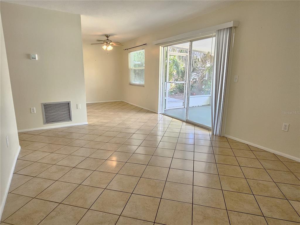 105 BASE AVENUE E, VENICE, FL — photo 5 of 30