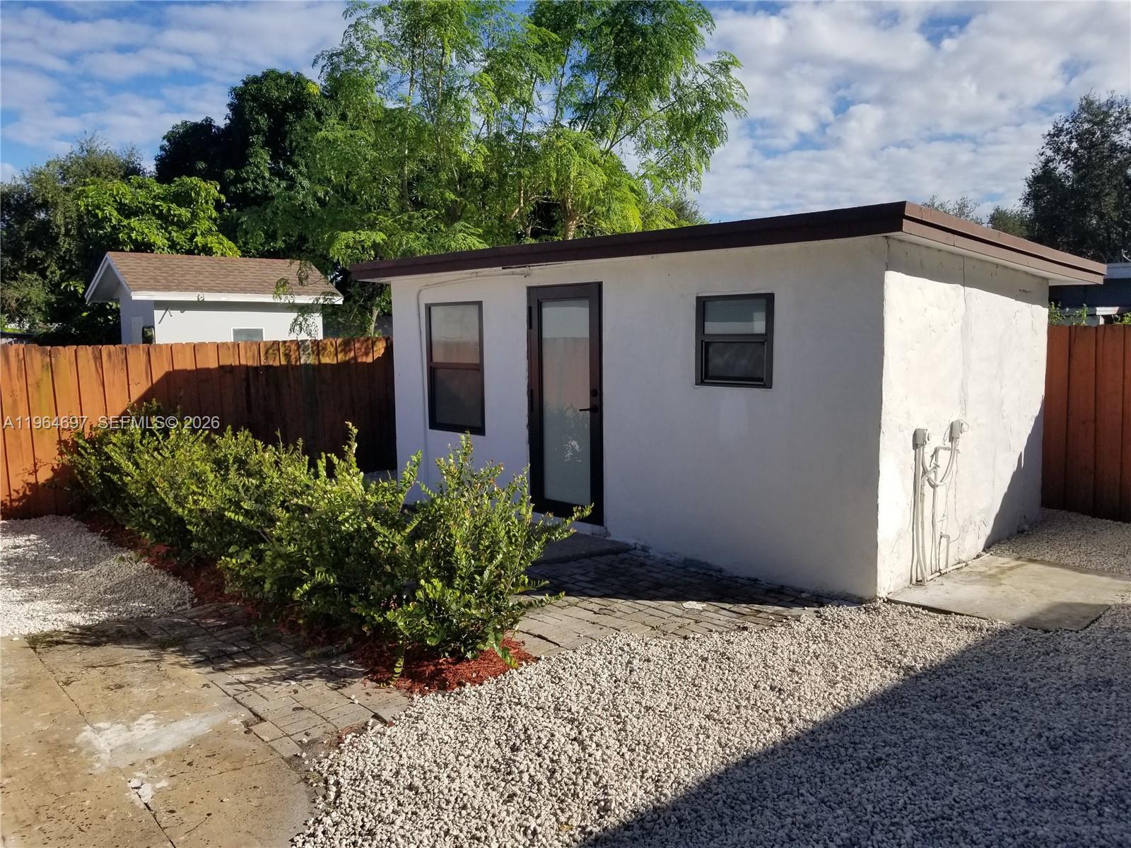 1756 NW 94th St, Miami FL 33147