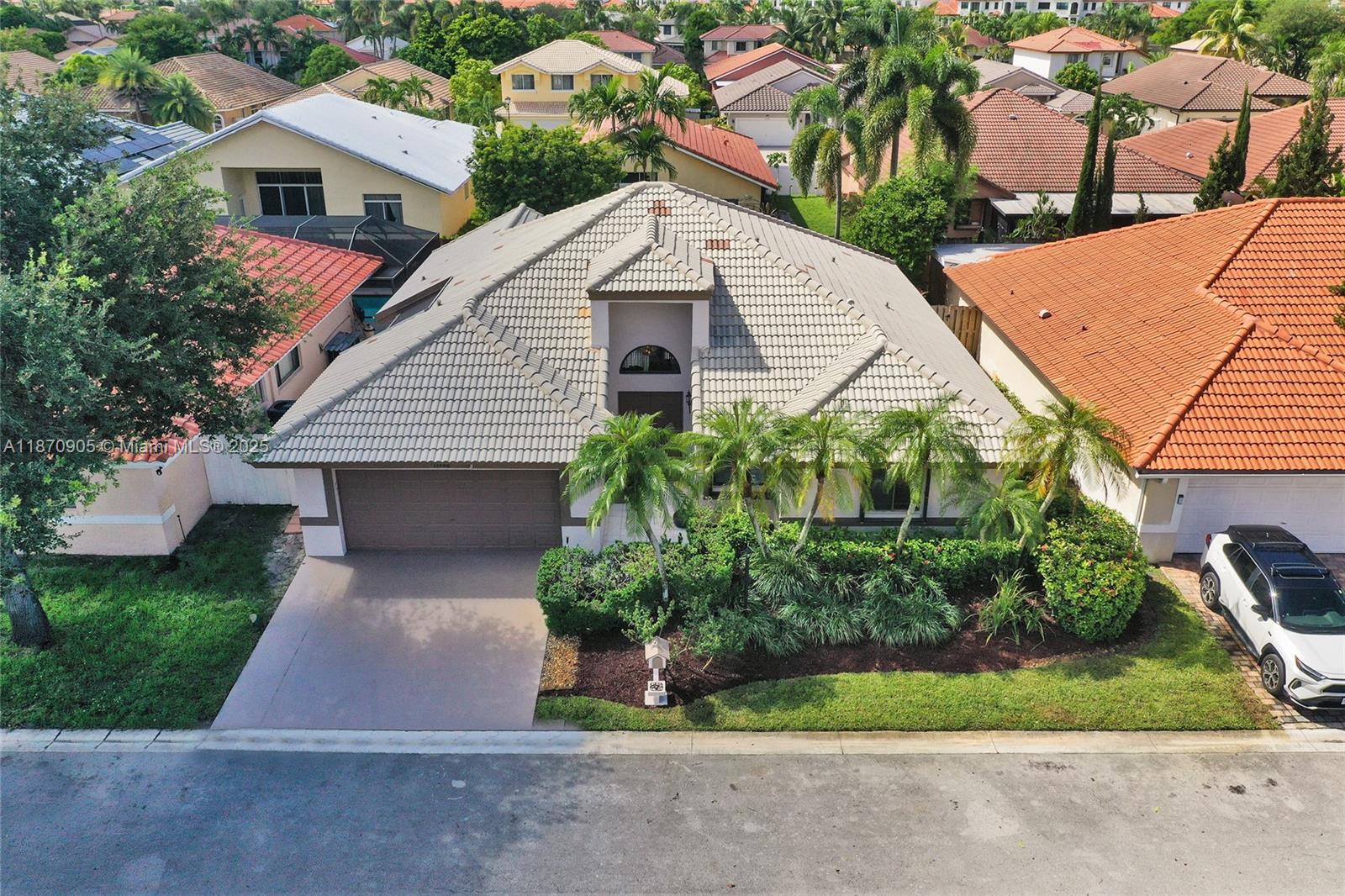 11590 SW 9th Ct, Pembroke Pines FL 33025