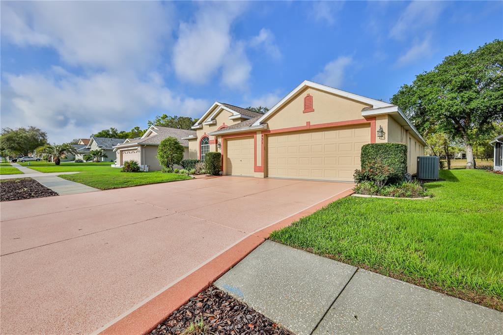 431 QUANE AVENUE, SPRING HILL, FL — photo 2 of 30
