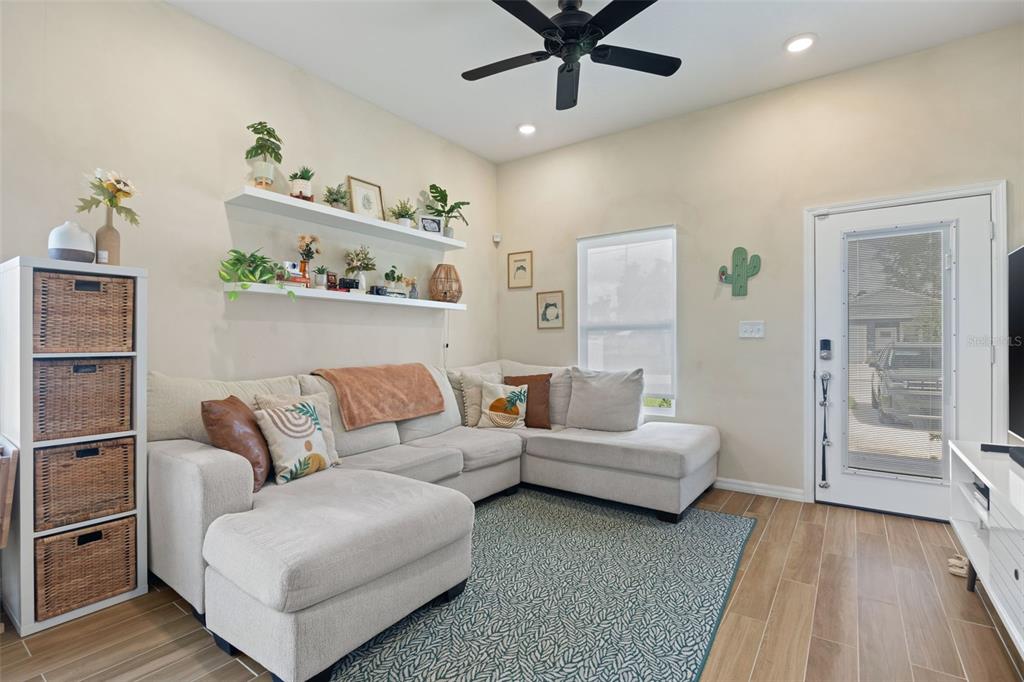 3403 E 10TH AVENUE, TAMPA, FL — photo 3 of 11