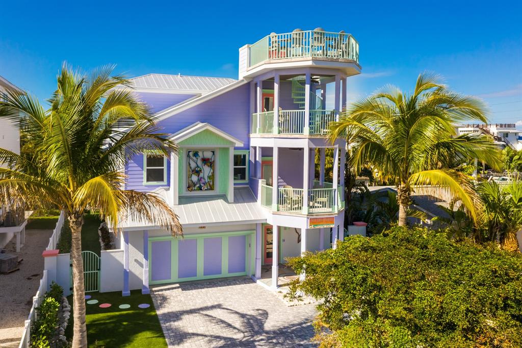 112 MANGROVE AVENUE