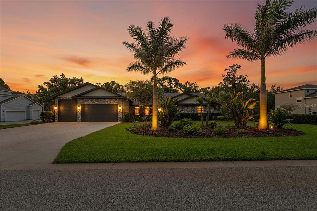 1087 RIVERSIDE RIDGE
