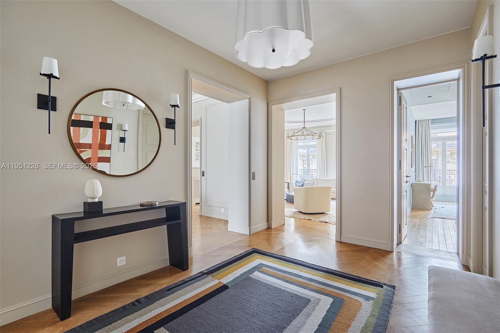 9 Rue Marbeuf # 304, FR, FR — photo 5 of 21