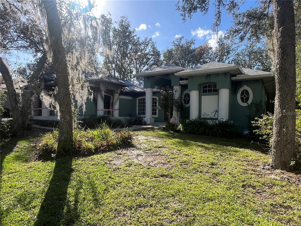 708 FOREST VIEW COURT