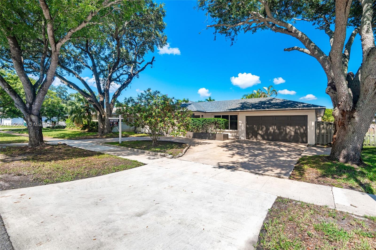 5711 SW 118th Ave, Cooper City FL 33330