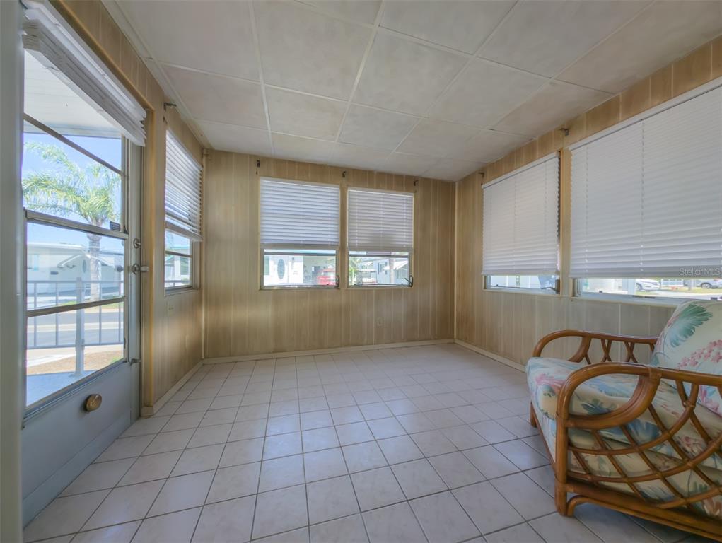 229 DIXIE, TARPON SPRINGS, FL — photo 2 of 30