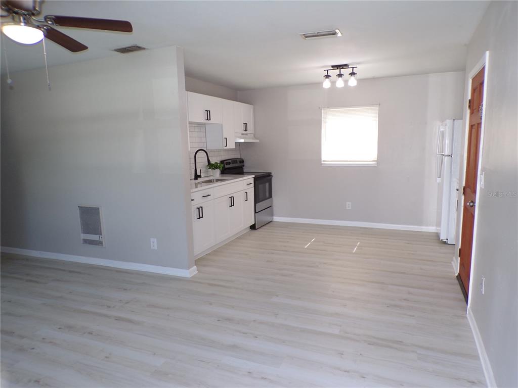1878 TROTTER ROAD, LARGO, FL — photo 4 of 23