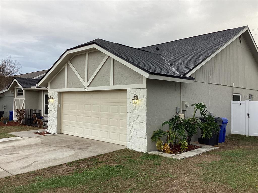 525 RAPID FALLS DRIVE, BRANDON, FL — photo 2 of 28