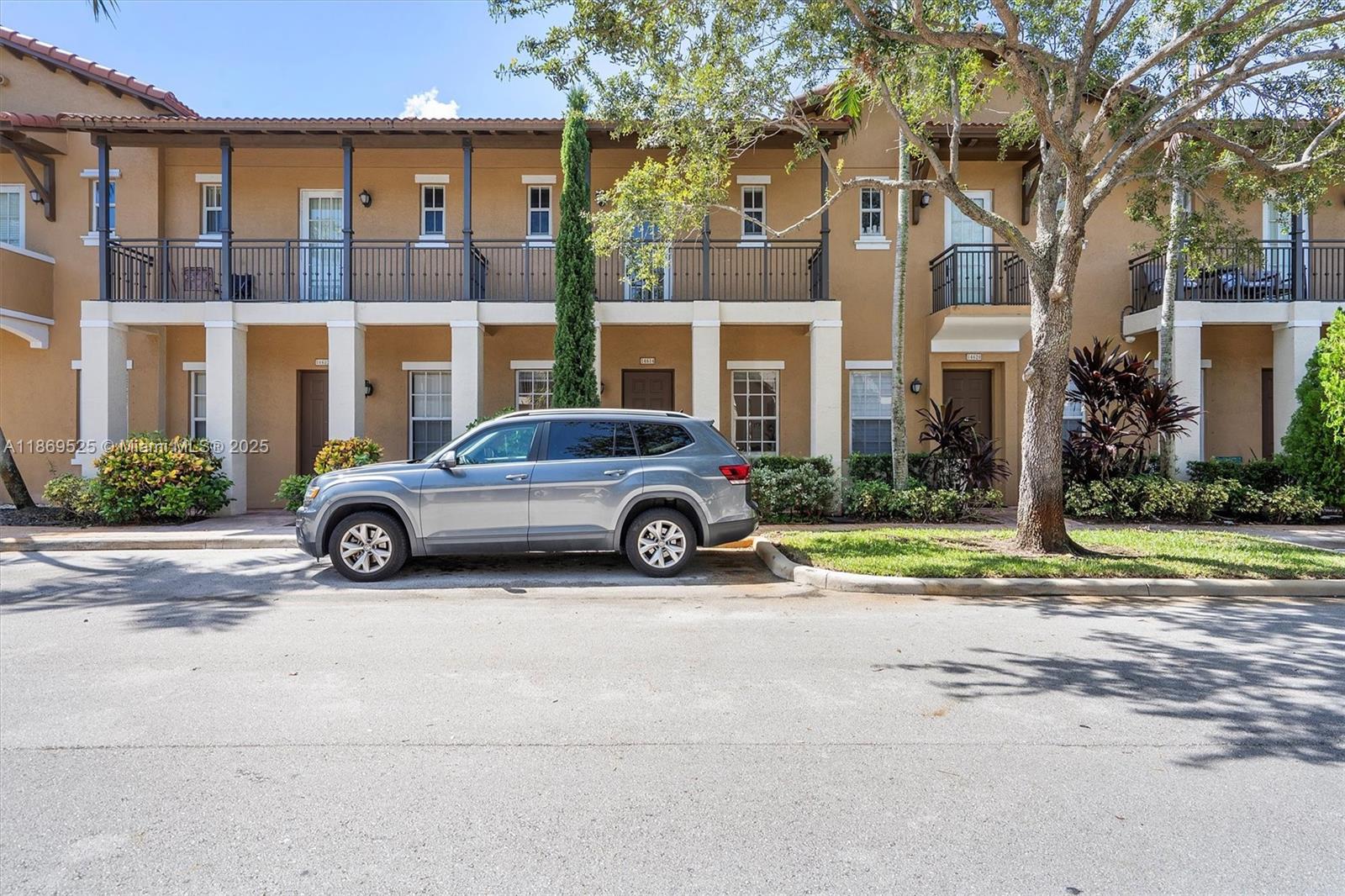 14614 SW 6th St # 11, Pembroke Pines FL 33027