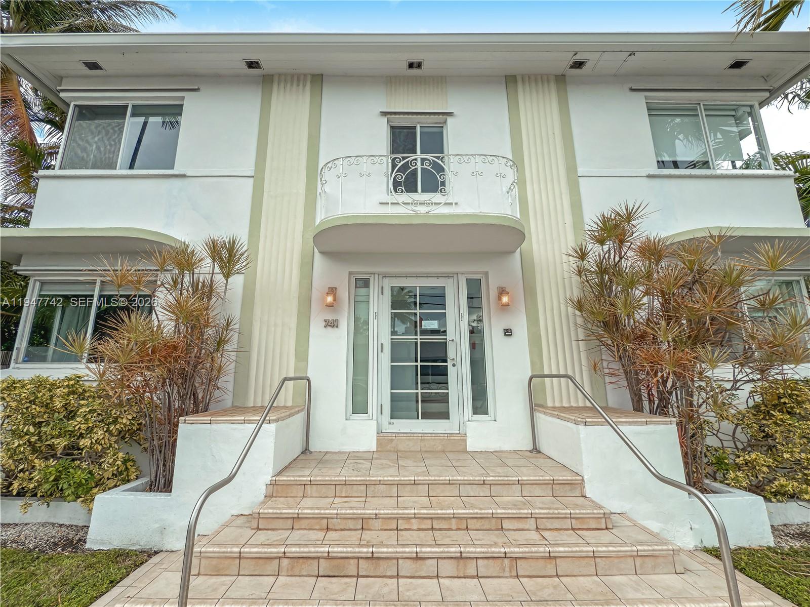 741 6th St, Miami Beach FL 33139