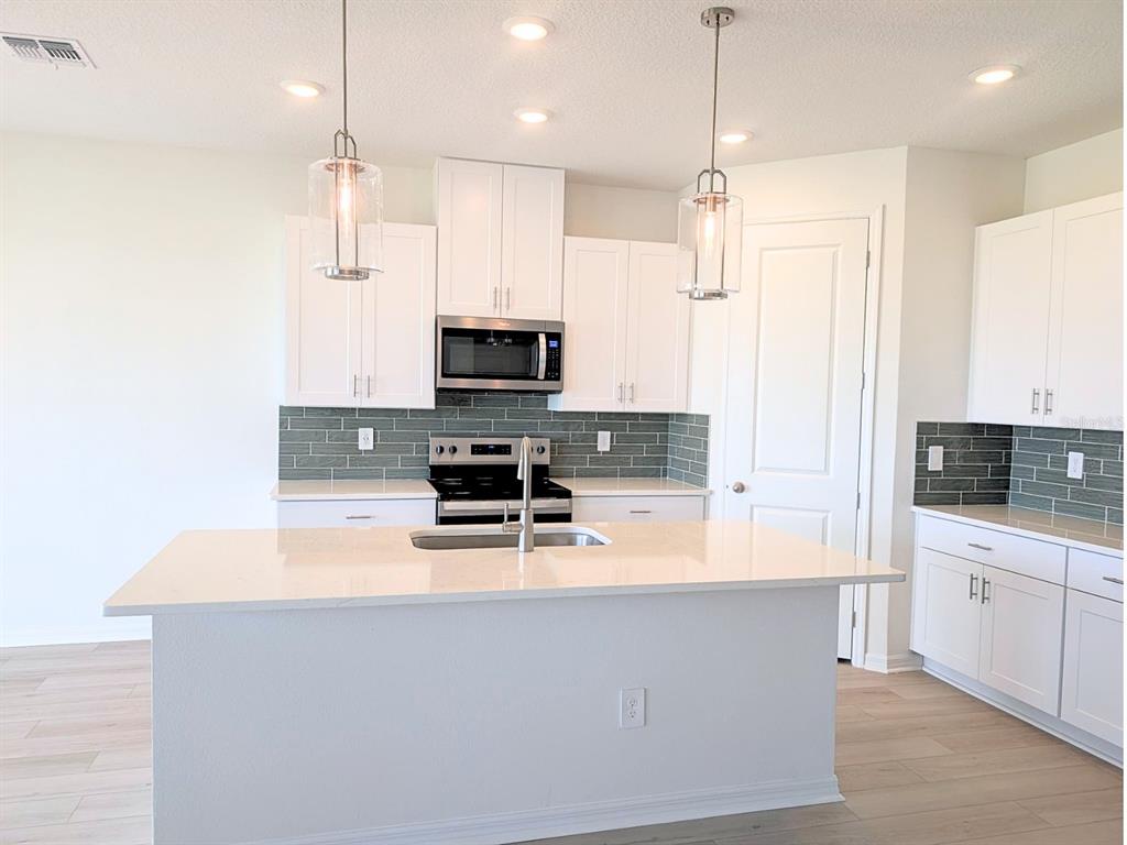 13315 SHELLMORE AVENUE, PALMETTO, FL — photo 4 of 13