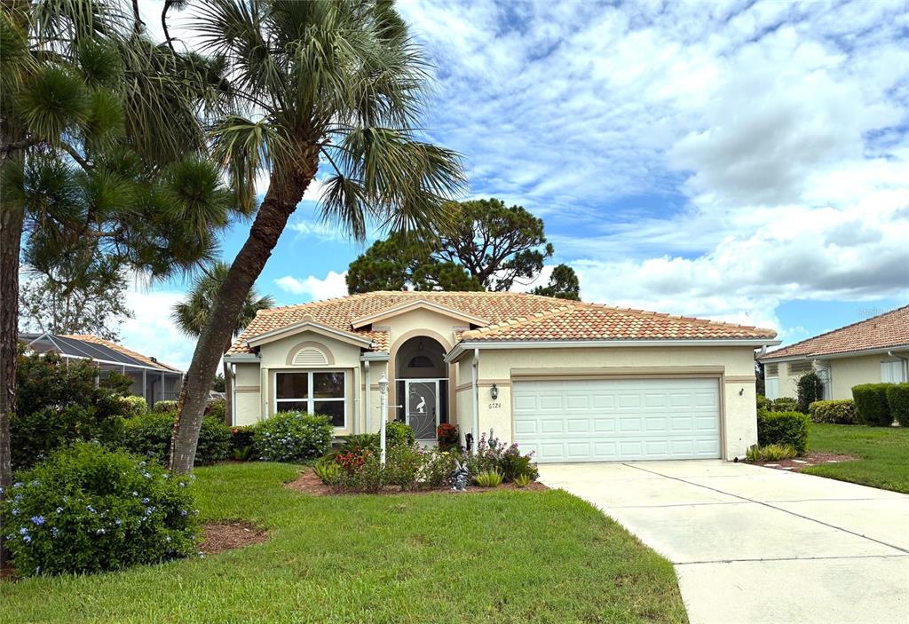 6724 GREENVIEW LANE