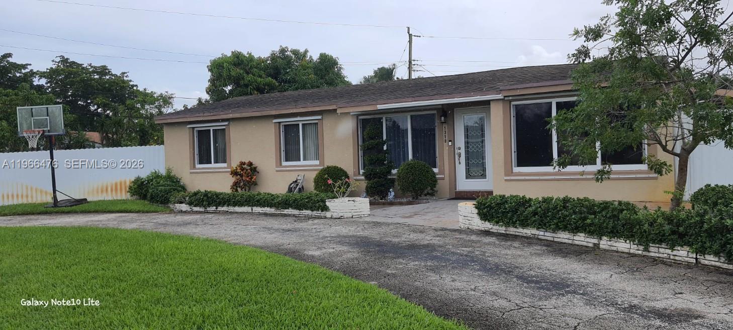 1318 SW 49th Ter, Fort Lauderdale FL 33317