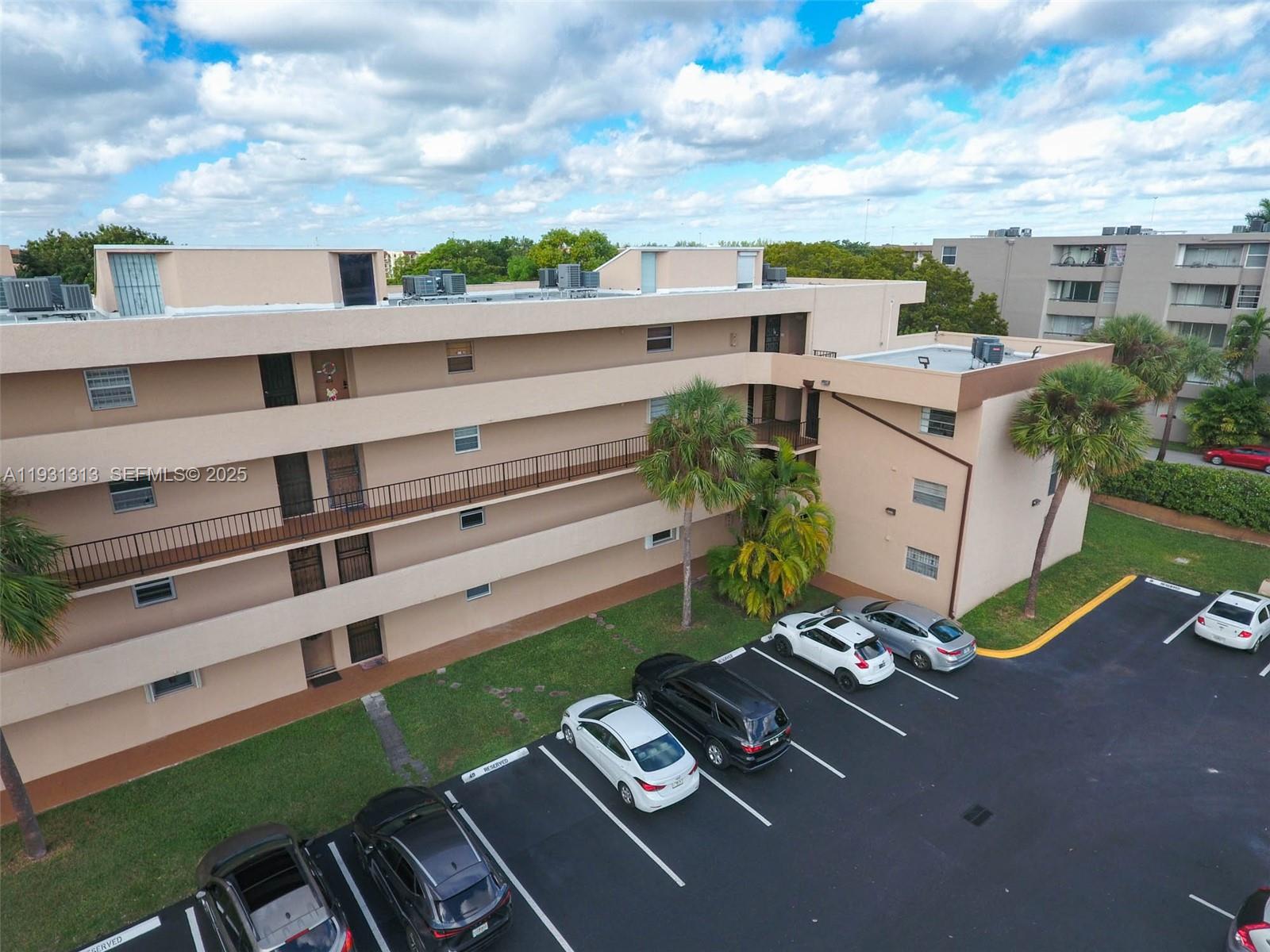 706 NW 87th Ave # 212, Miami FL 33172