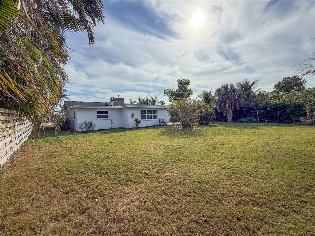 510 69TH STREET, HOLMES BEACH, FL — photo 5 of 30