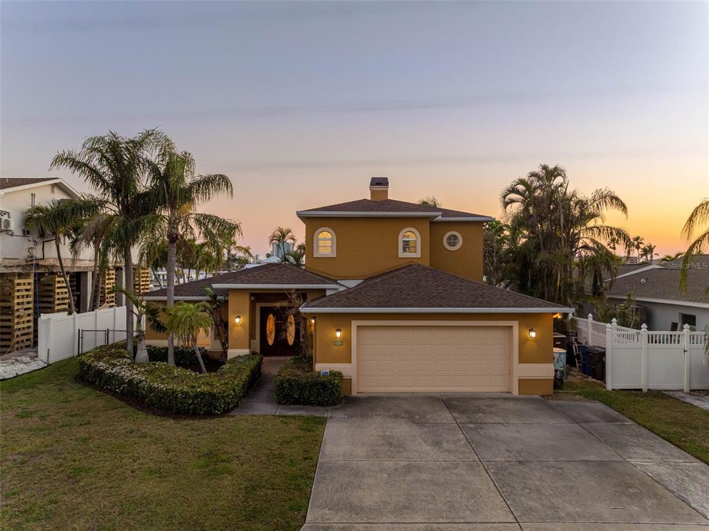 11260 5TH STREET E, TREASURE ISLAND, FL — photo 2 of 30