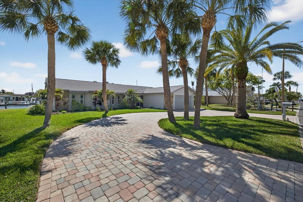 4042 PERRY PLACE