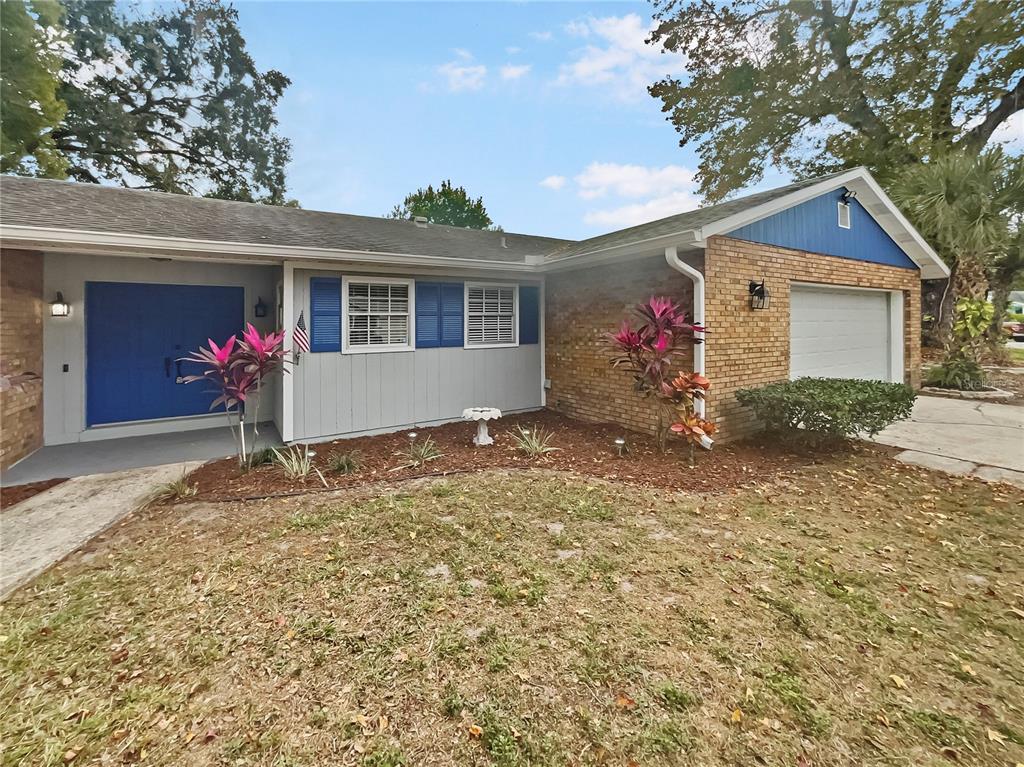 8442 CLEMATIS LANE