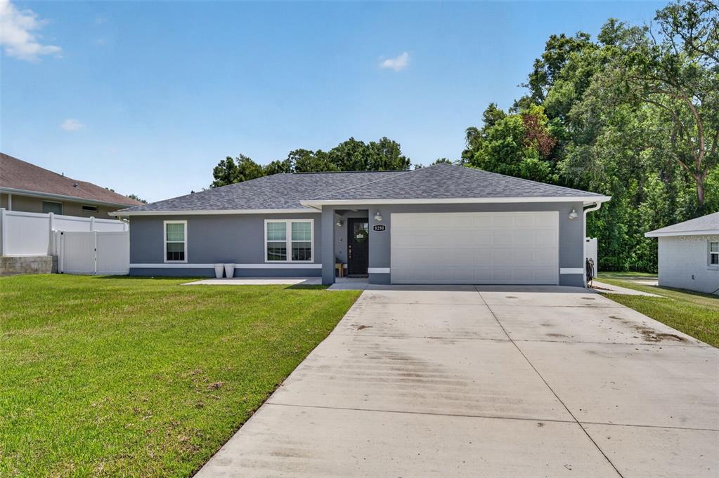 8280 SE 161ST PLACE, SUMMERFIELD, FL — photo 3 of 30