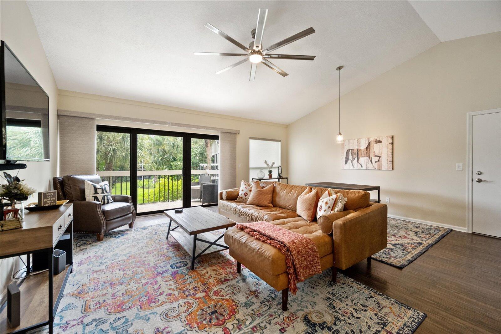 11863 Wimbledon Circle # 538, Wellington FL 33414