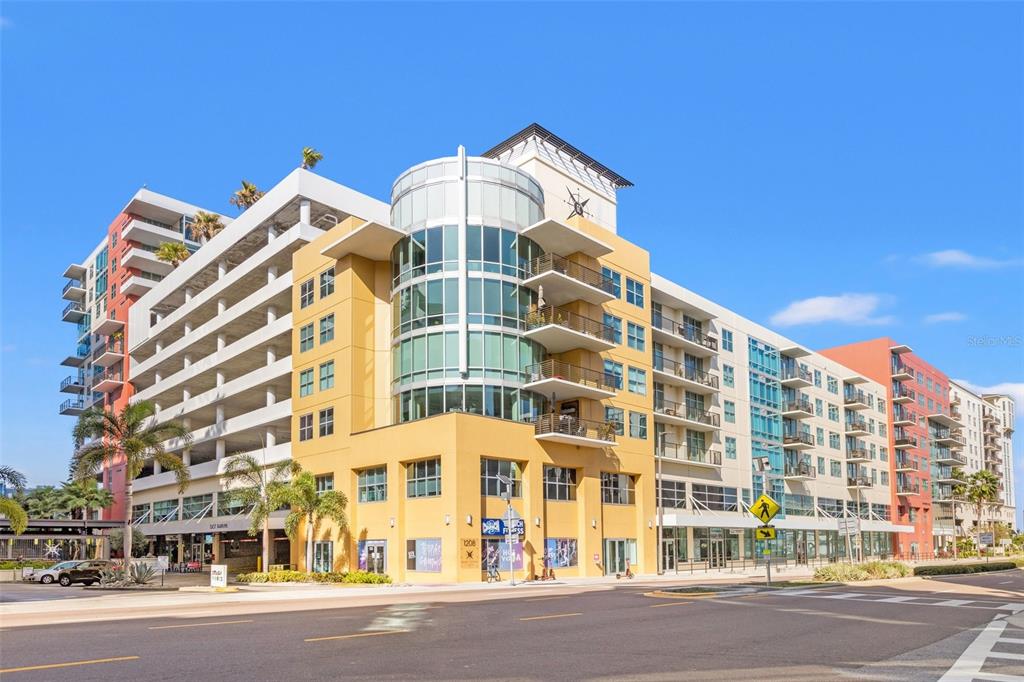 1208 E KENNEDY BOULEVARD UNIT 1121